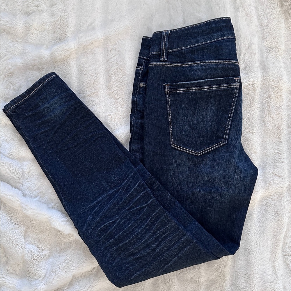White House Black Market Dark Blue Skinny Jeans Sz 4 short